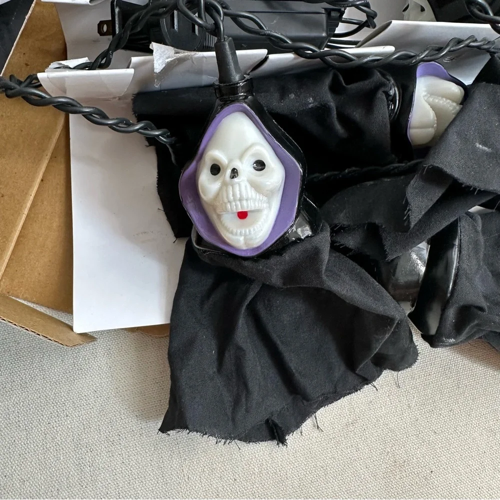 Vintage 2000s Target Light Flickering Skull Lights